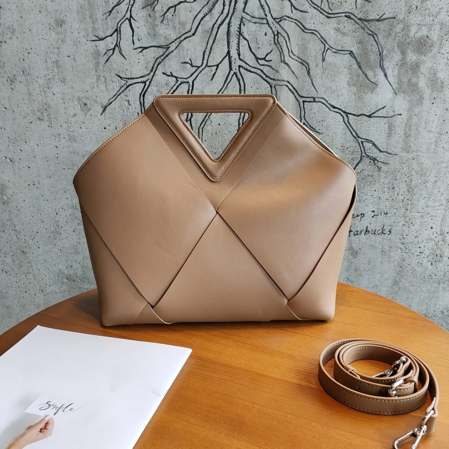 High-End Woven Shoulder Bag