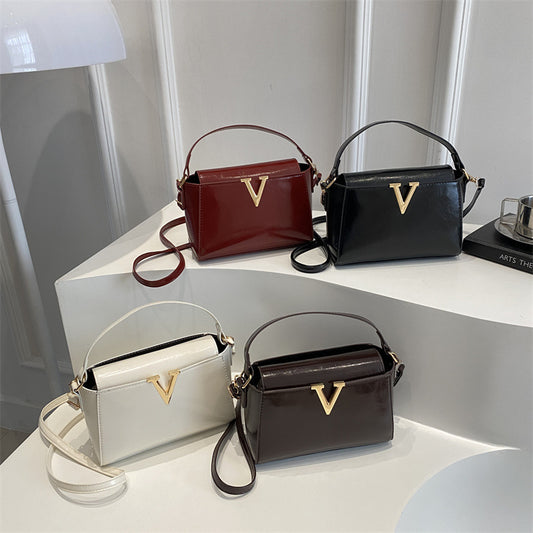 Signature V Series II Single-shoulder Handbag