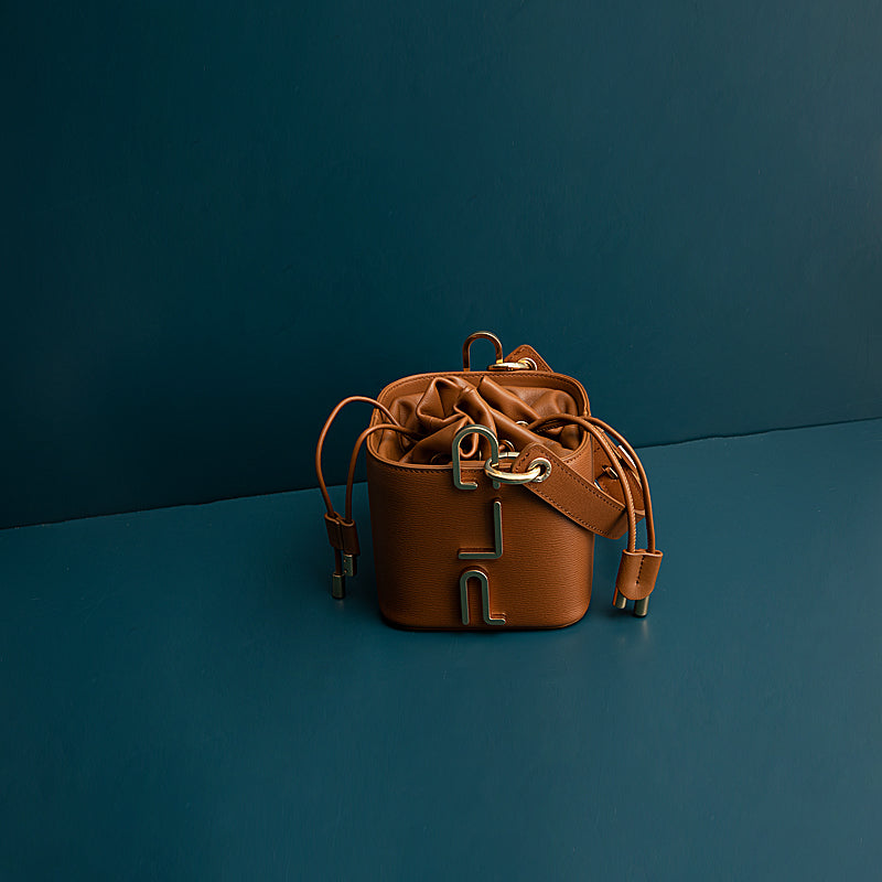 Genuine Leather Ladies Single Compartment Bucket Bag