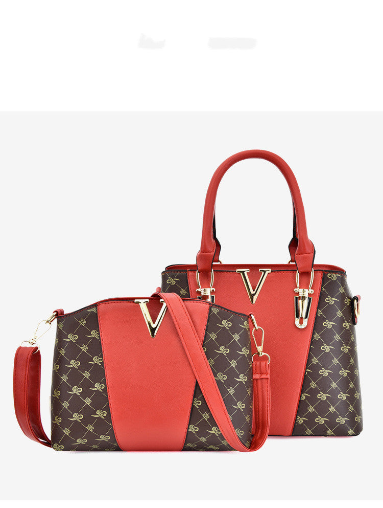 Signature V Series Large Capacity Single Shoulder Messenger Bag