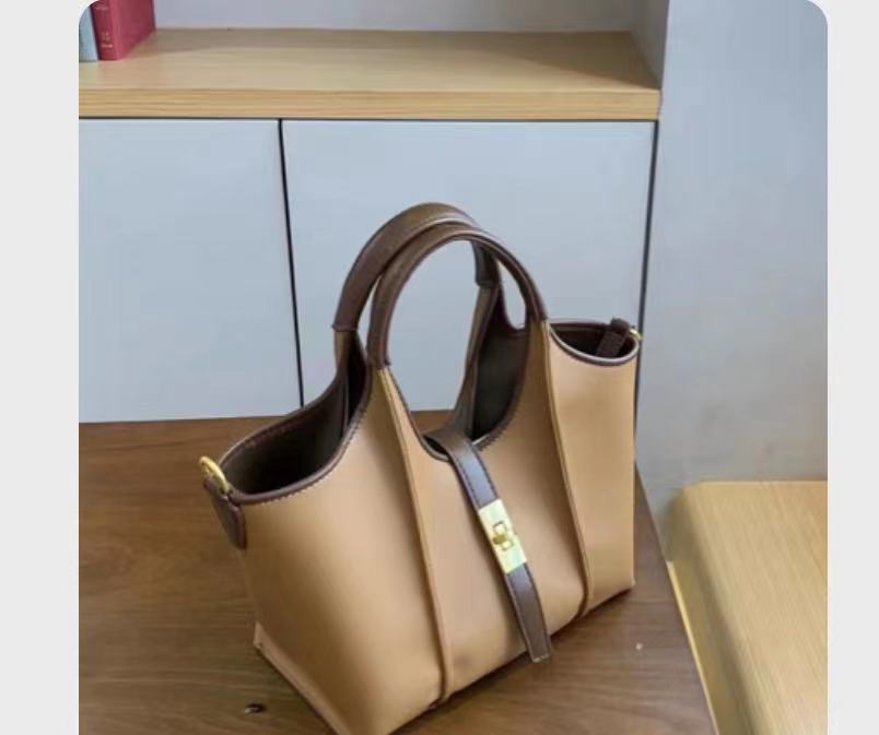 Basket Leather Commuter Handbag
