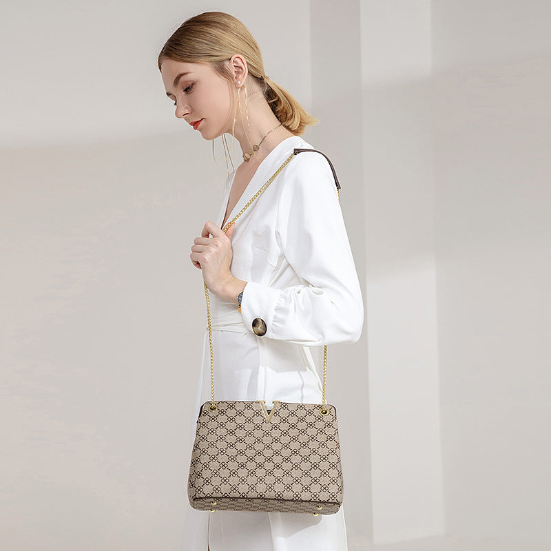 Signature V Four Leaf Print Handbag