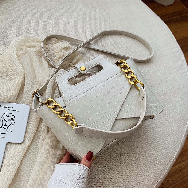 Giovanni Women's Messenger Handbag