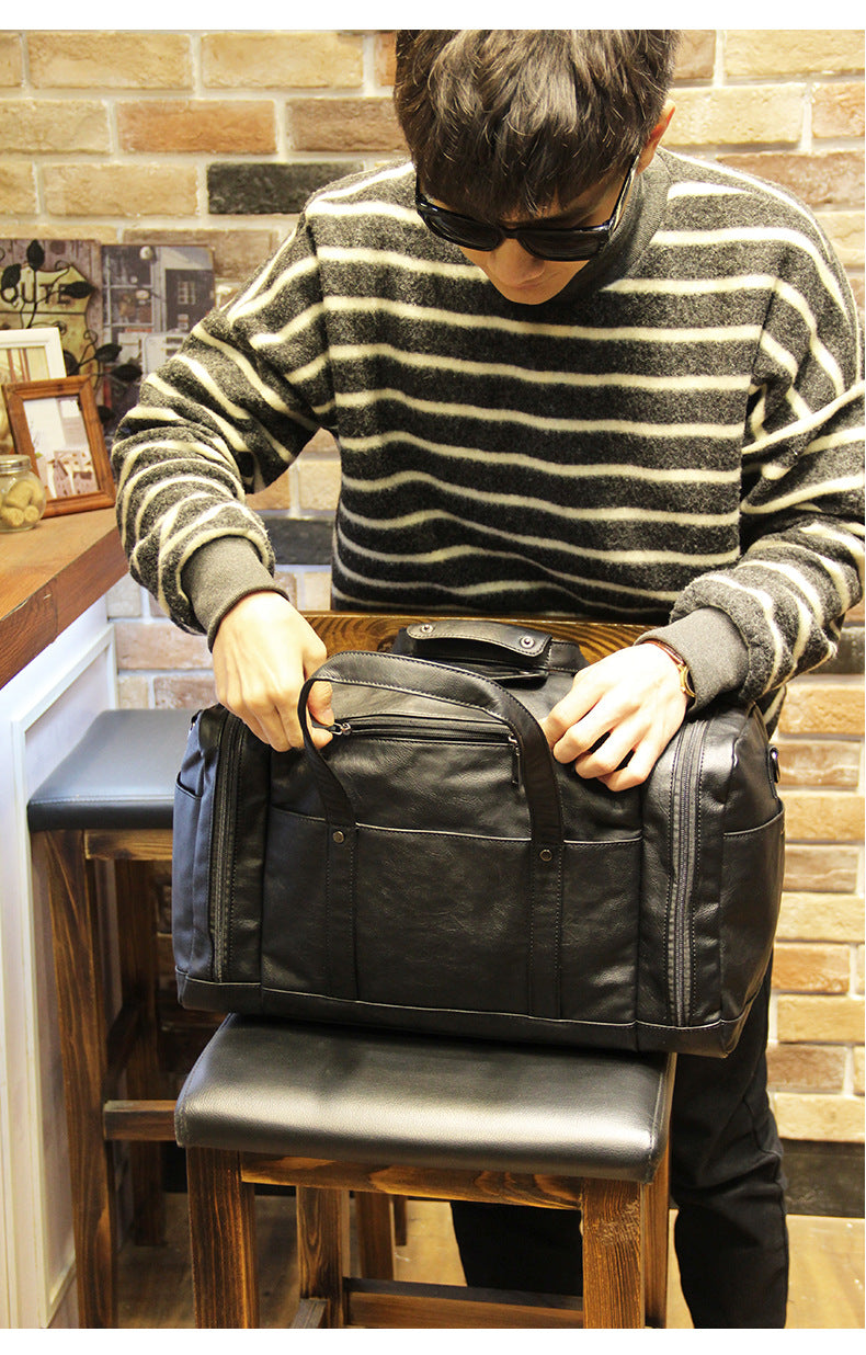 Sporty Men's Leather Duffle Bag