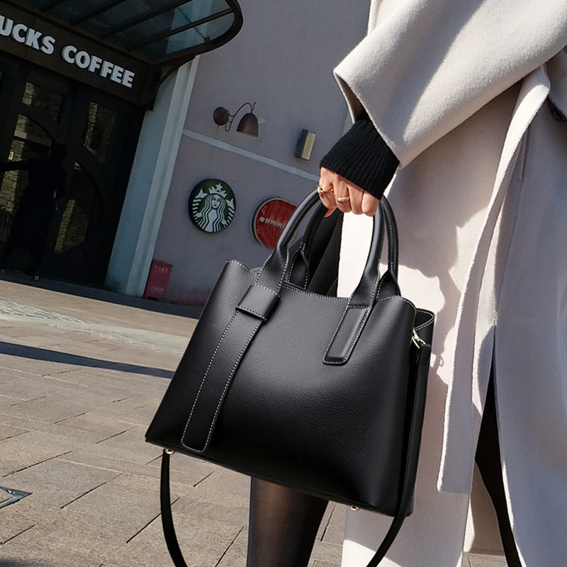 Exceptional New Trendy Handbag Women's Wild Fashion Messenger Bag