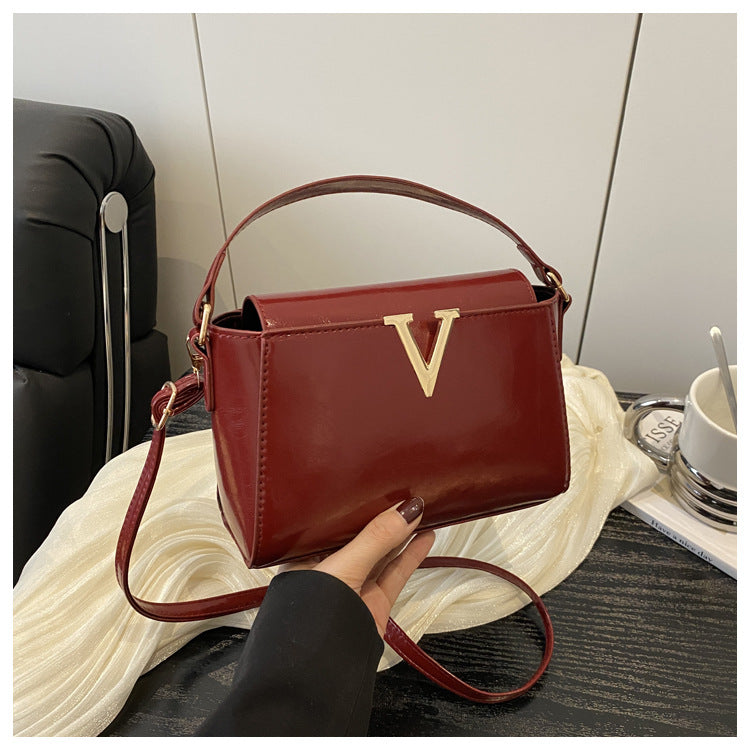 Signature V Series II Single-shoulder Handbag