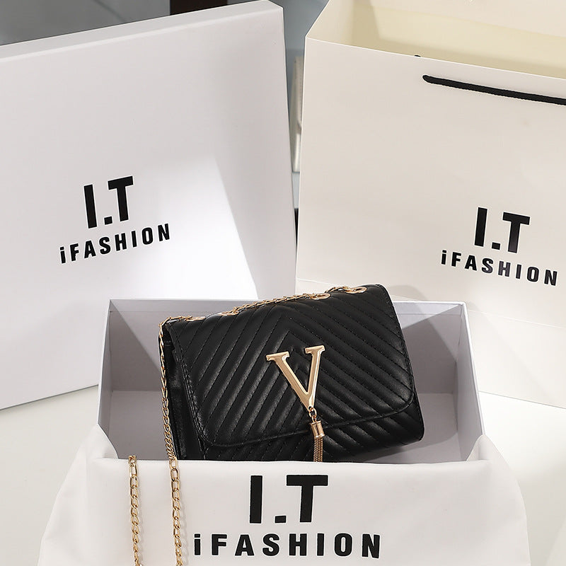 Signature V Series Versatile One Shoulder Hand Bag