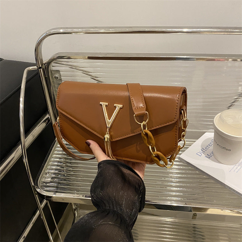Signature V Series Fashionable Women's Shoulder Handbag