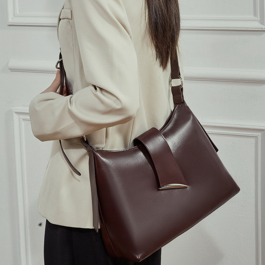 Dame des Sacs Exceptional Genuine Leather Crossbody Shoulder Bag
