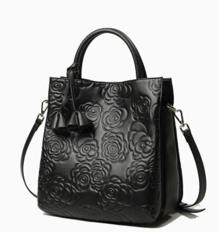 Exceptional DELTA RED Ladies Genuine Leather Hand Bag