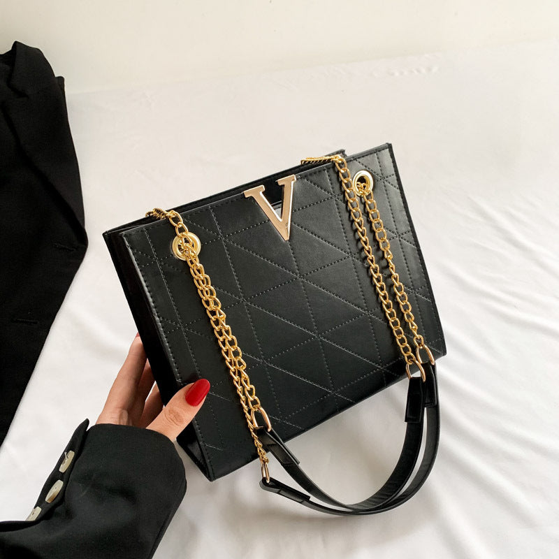 Signature V New Style Popular Handbag