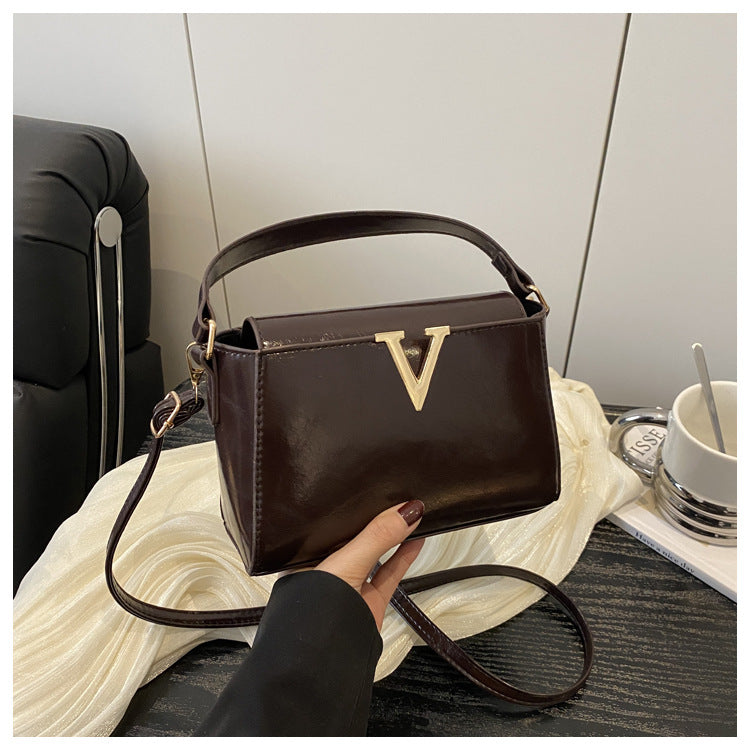 Signature V Series II Single-shoulder Handbag