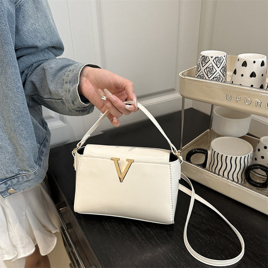Signature V Series II Single-shoulder Handbag