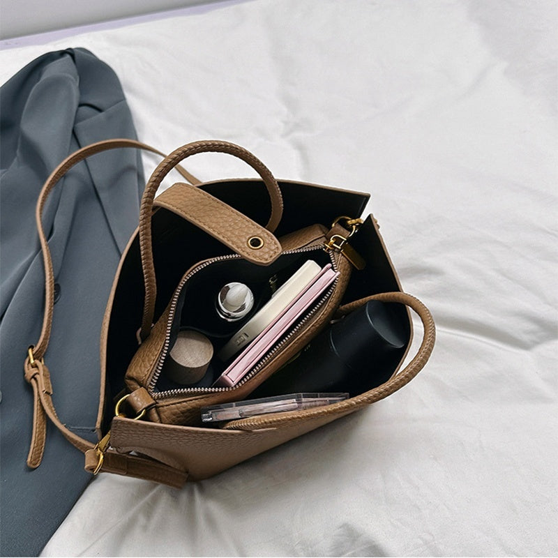 Heart Stopping Designer Look Shoulder Bag, Zipper Bucket Bag, High Capacity Totes