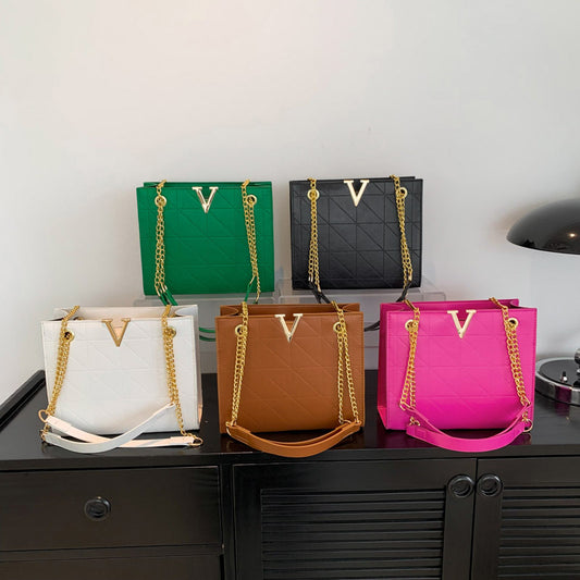 Signature V New Style Popular Handbag