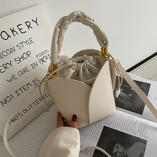 Petal Design Single Shoulder Bucket Bag
