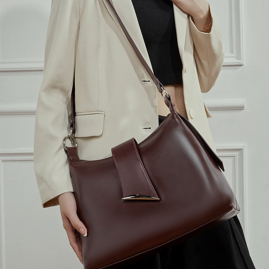 Dame des Sacs Exceptional Genuine Leather Crossbody Shoulder Bag