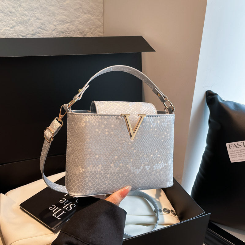 Signature V Stylish High-Value Work Commute Shoulder HandBag