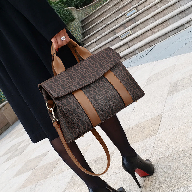Signature Boston Pillow Bag