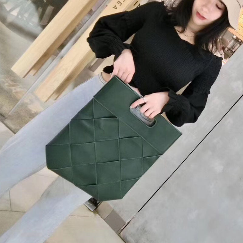 SOPHIA Embossed Woven Handbag Folding Clutch